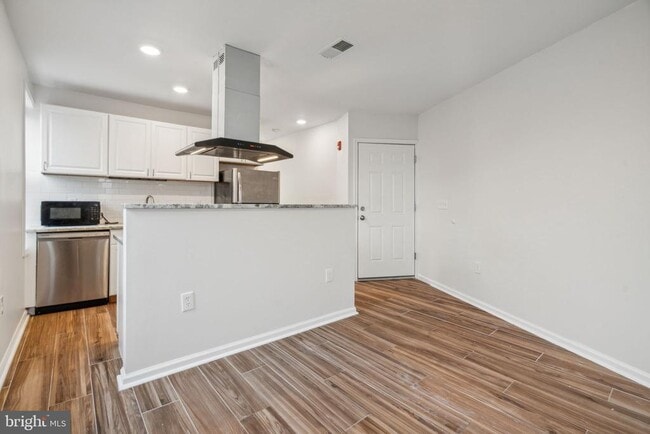 property at 1701 Point Breeze Ave