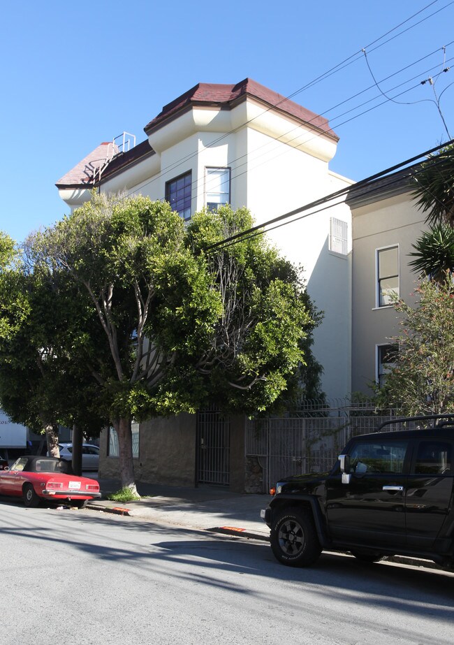 Treat Avenue Apartments in San Francisco, CA - Building Photo - Building Photo