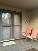 3325 Beacon St in North Chicago, IL - Building Photo