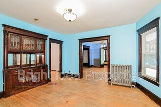 2104 Emerson Ave S in Minneapolis, MN - Building Photo - Building Photo