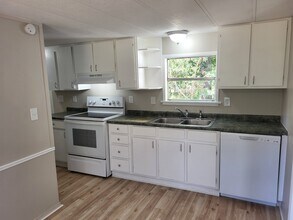 2607 Co Rd 3204 in De Kalb, TX - Building Photo - Building Photo