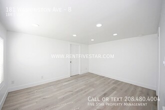 181 Washington Ave in Pocatello, ID - Foto de edificio - Building Photo