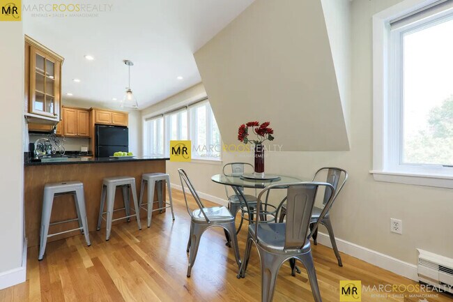 2 Fayette St, Unit 4 in Boston, MA - Building Photo - Building Photo