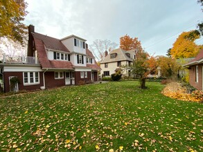 2975 Claremont Rd in Shaker Heights, OH - Building Photo - Building Photo