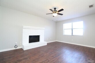 7642 Sandy Creek Dr in Pensacola, FL - Building Photo - Building Photo