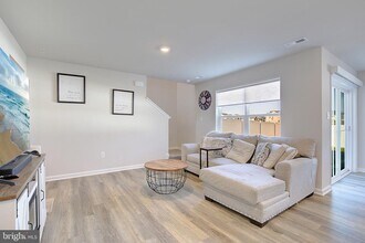 134 Charming Frst Ave in La Plata, MD - Building Photo - Building Photo