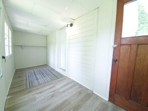 47 Union St in Prince Edward, ON - Building Photo - Building Photo