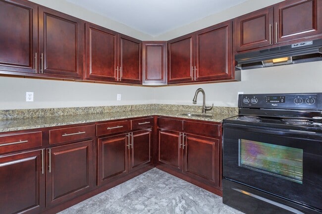 Waterside Gardens in Brick, NJ - Foto de edificio - Building Photo