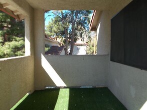 709 Rock Springs Dr in Las Vegas, NV - Building Photo - Building Photo