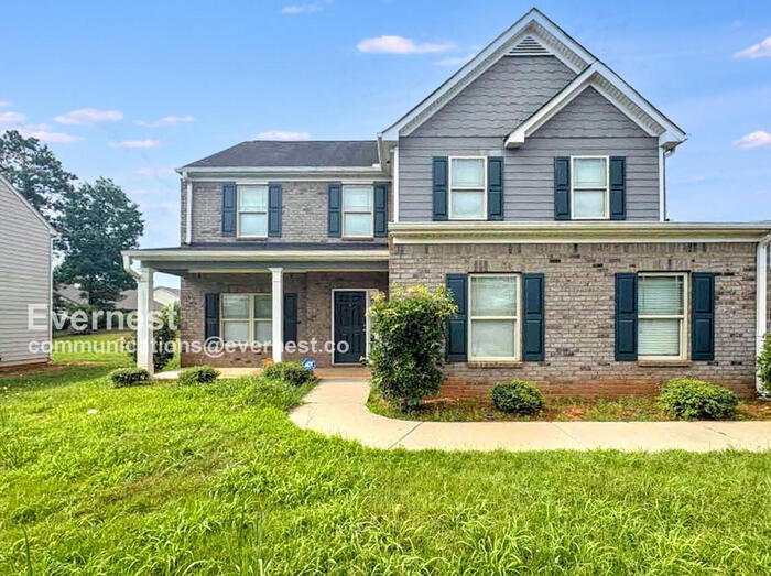 130 Sparkling Spring Trail in Mcdonough, GA - Building Photo