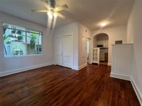1610 Salzedo St in Coral Gables, FL - Building Photo - Building Photo
