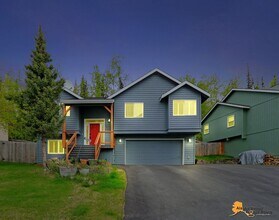 19323 Trail Bay Dr in Anchorage, AK - Building Photo - Building Photo