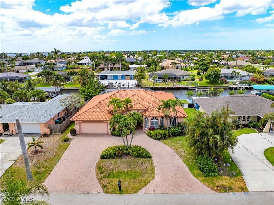 2024 SE 28th Terrace in Cape Coral, FL - Building Photo