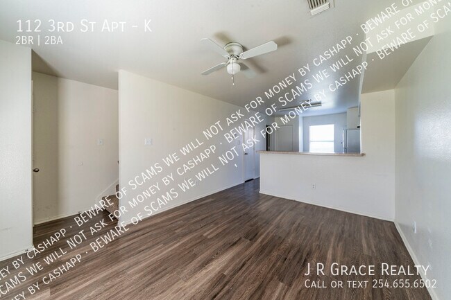 112 W 3rd St-Unit -K in Keene, TX - Building Photo - Building Photo