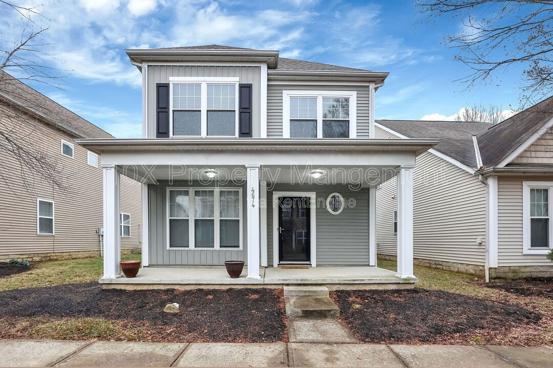 4674 Grand Strand Dr in Grove City, OH - Building Photo
