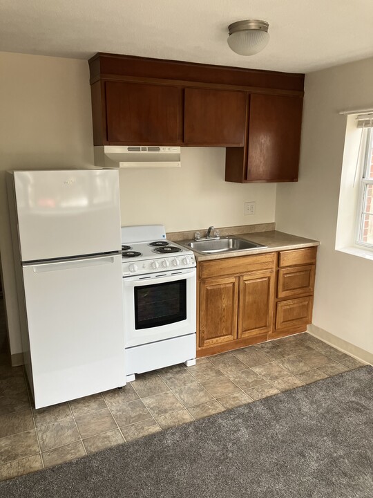 8 Beacon St in Arlington, MA - Building Photo