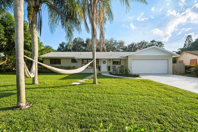 108 Norfolk Rd in Jupiter, FL - Building Photo - Building Photo