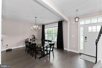 516 Coates Ln in King of Prussia, PA - Building Photo - Building Photo