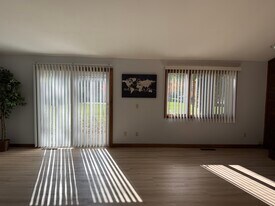 3112 20th St NW in Canton, OH - Building Photo