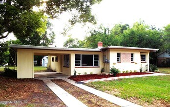 122 Husson Ave in Palatka, FL - Building Photo - Building Photo
