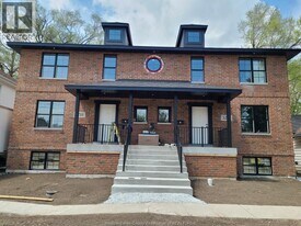 3218 Baby St in Windsor, ON - Building Photo
