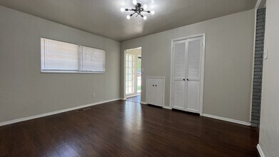 2153 Huntleigh Dr in The Village, OK - Building Photo - Building Photo