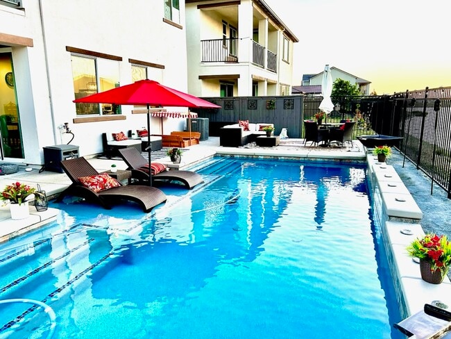 6901 Tailwind Ln, Unit Mav's