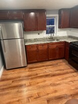 31 Carleton St in Methuen, MA - Building Photo