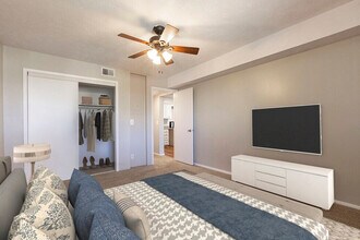 Cedar Heights in Omaha, NE - Building Photo - Building Photo