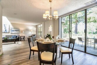 218 Altura Vista in Los Gatos, CA - Foto de edificio - Building Photo