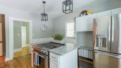 2837-2837 Williams Ave SE in Minneapolis, MN - Building Photo - Building Photo