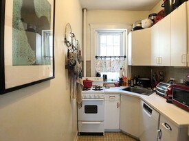 1564 Commonwealth Ave, Unit 2 Apartamentos