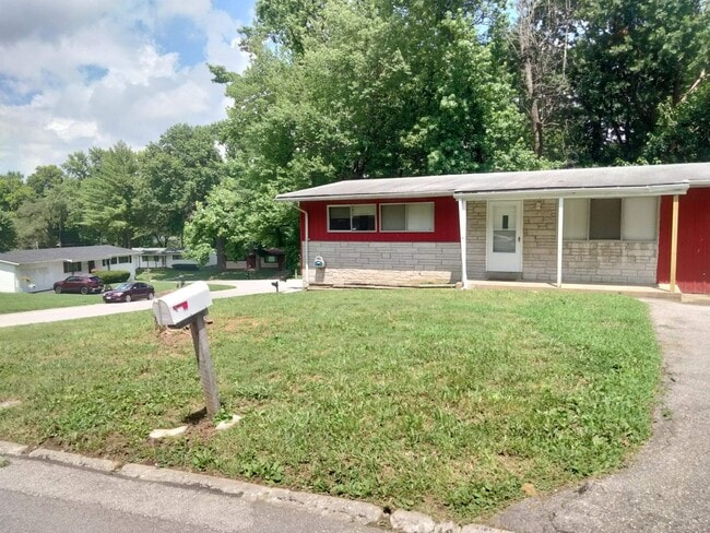 10216 Green Valley Dr in St. Louis, MO - Building Photo - Building Photo