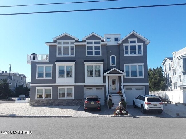 property at 130 E 31st St