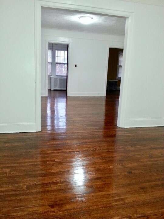 616 S 8th Ave in Mount Vernon, NY - Building Photo