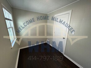 3045 N Booth St in Milwaukee, WI - Building Photo - Building Photo