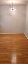 11010 NE 68th St, Unit 604 in Kirkland, WA - Building Photo - Building Photo