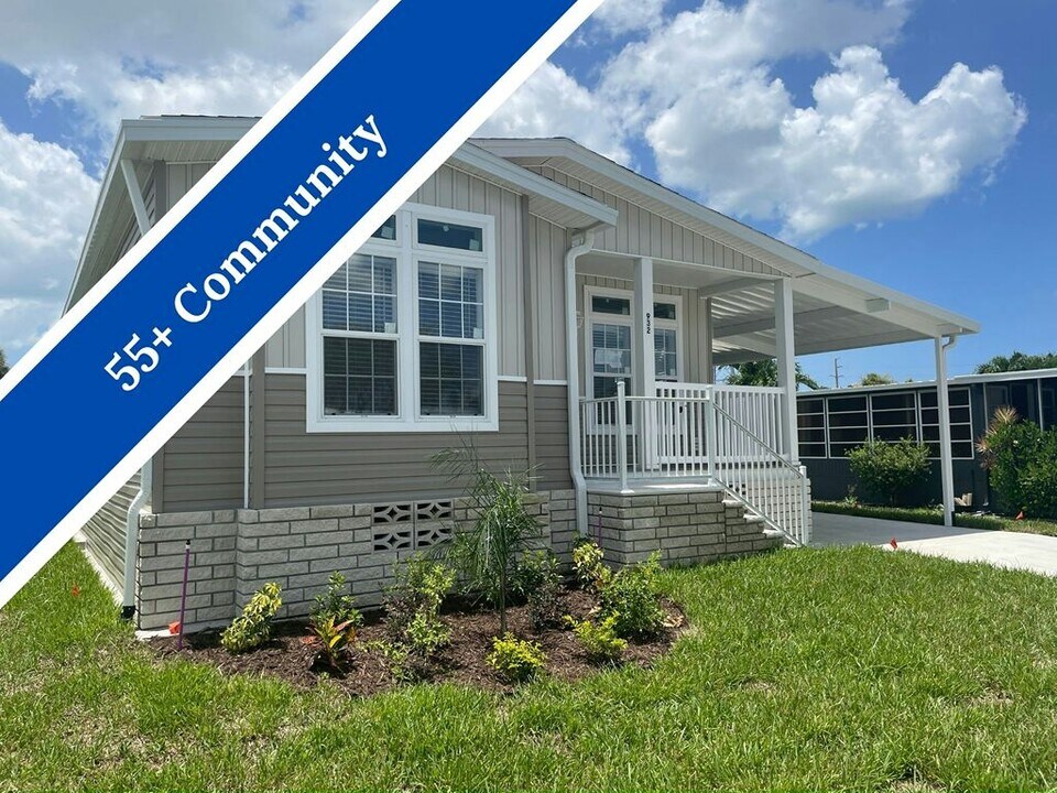932 Zacapa Ave in Venice, FL - Building Photo