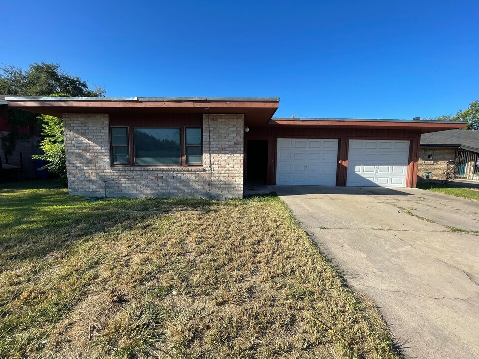 3626 San Blas Dr in Corpus Christi, TX - Building Photo