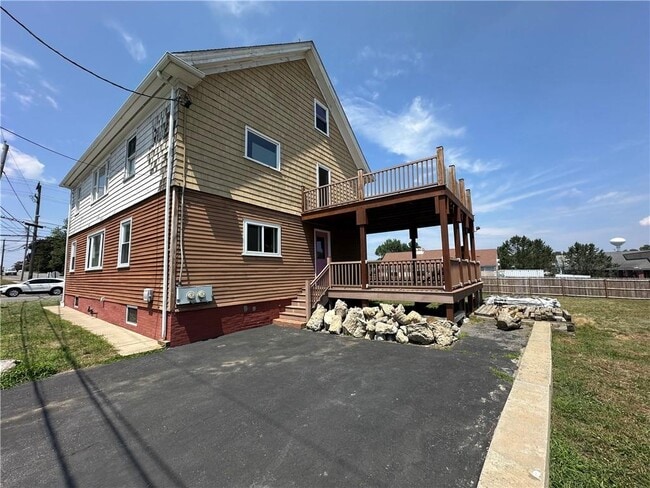 property at 2872 Pawtucket Ave