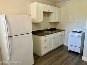 1328 S Patrick Dr in Satellite Beach, FL - Building Photo - Building Photo