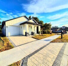 3304 E North Bay St in Tampa, FL - Building Photo - Building Photo