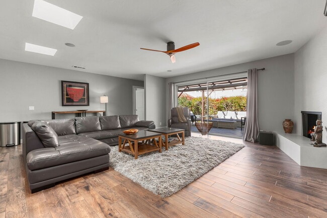 3000 Azahar St in Carlsbad, CA - Building Photo - Building Photo