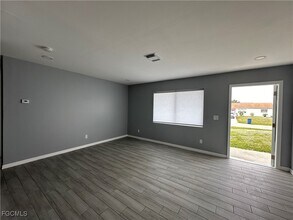 137-139 Gordon Ave S in Lehigh Acres, FL - Building Photo - Building Photo