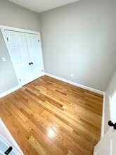 247 Chelsea St, Unit 3 in Boston, MA - Building Photo - Building Photo