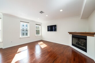 726 Adams St in Hoboken, NJ - Building Photo - Building Photo