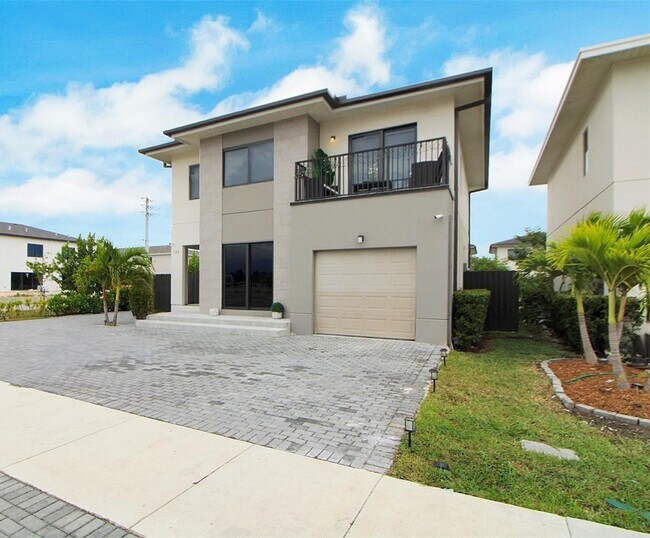 property at 320 NW 13th Ct