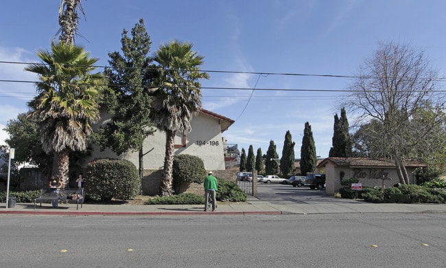 Rio Vista Apartments in Napa, CA - Building Photo - Building Photo