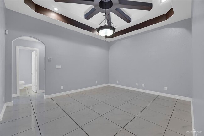 7725 Wagon Trail Dr in Mission, TX - Building Photo - Building Photo