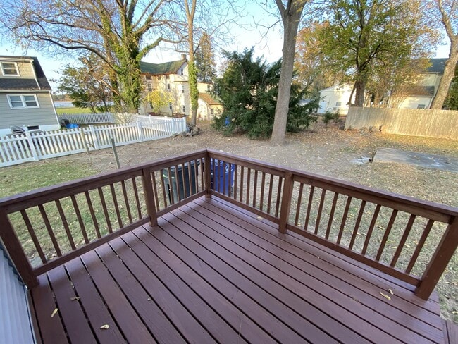 112 Laurel St in Beverly, NJ - Building Photo - Building Photo